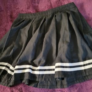 Hot topic Black and White skirt